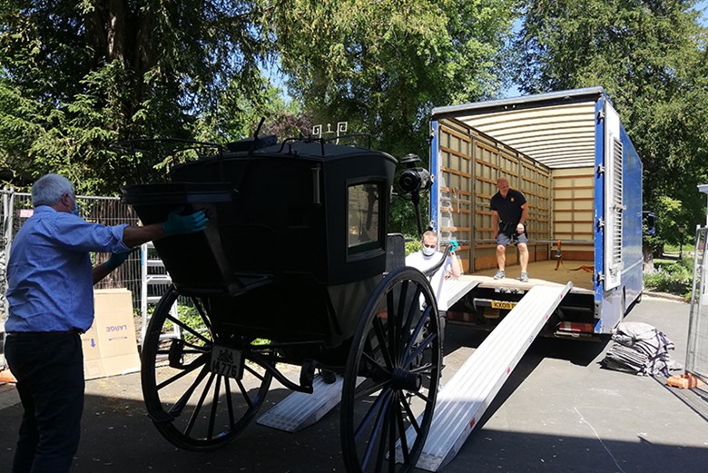 Carriage going into lorry