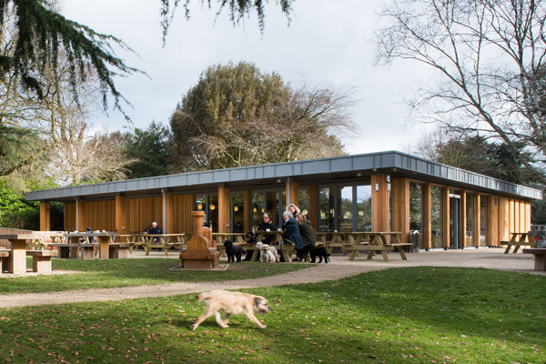 External View Cafe, Dogs